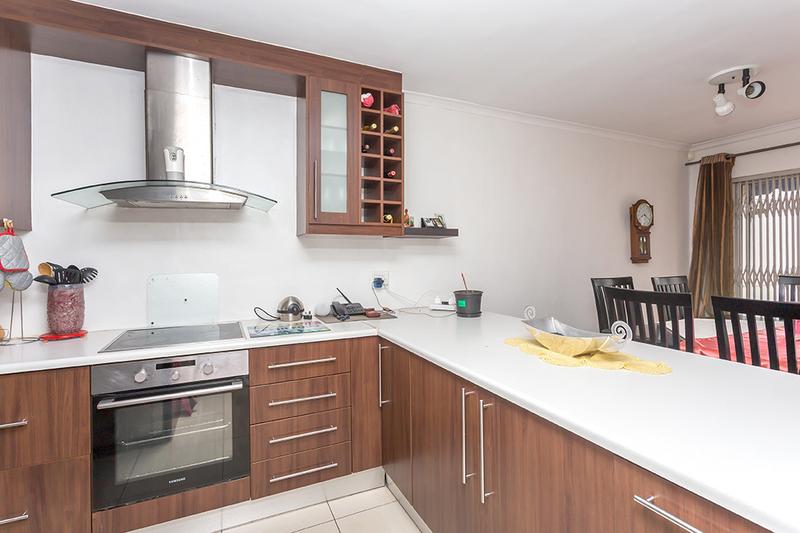3 Bedroom Property for Sale in Waves Edge Western Cape